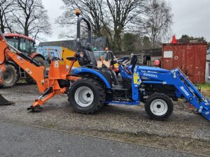 Solis 26XL Compact Tractor c/w Loader &4 in 1 Bucket