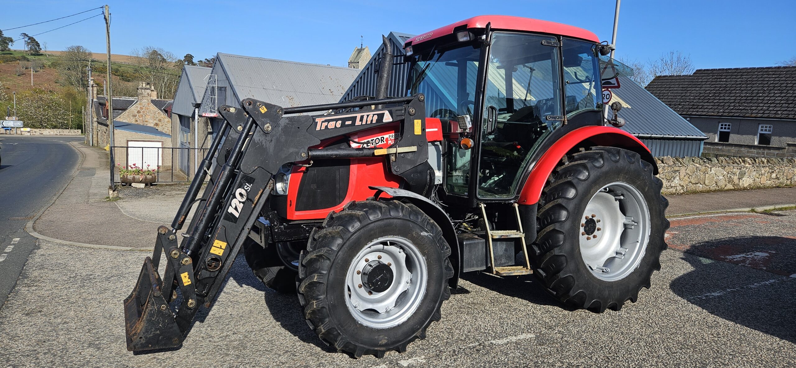 Zetor Proxima Plus 85 c/w loader 60 Reg